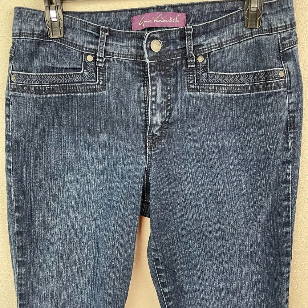 Gloria Vanderbilt Cropped Shorts Size 6 EUC